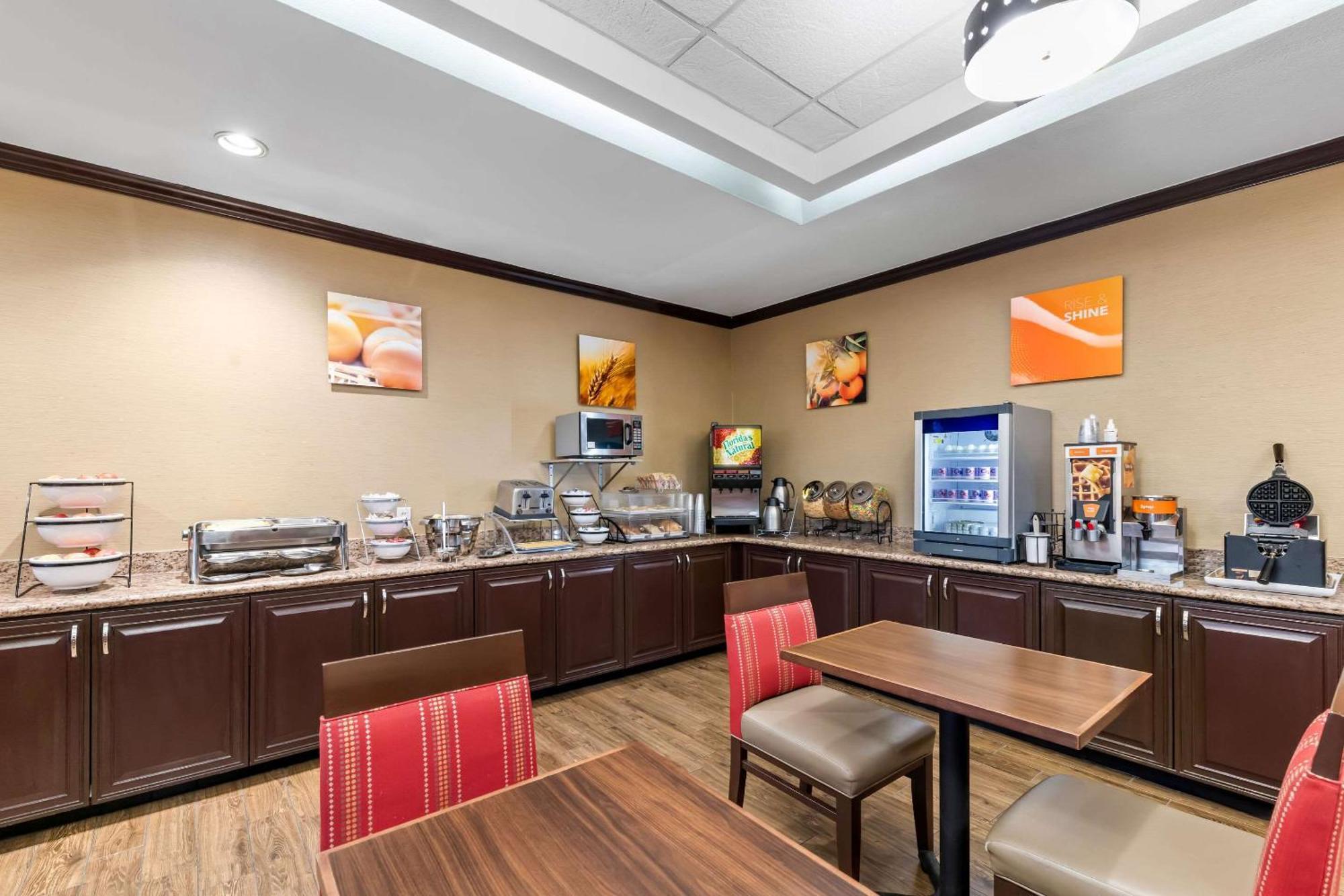 Comfort Inn & Suites Near Lake Lewisville Corinth Ngoại thất bức ảnh