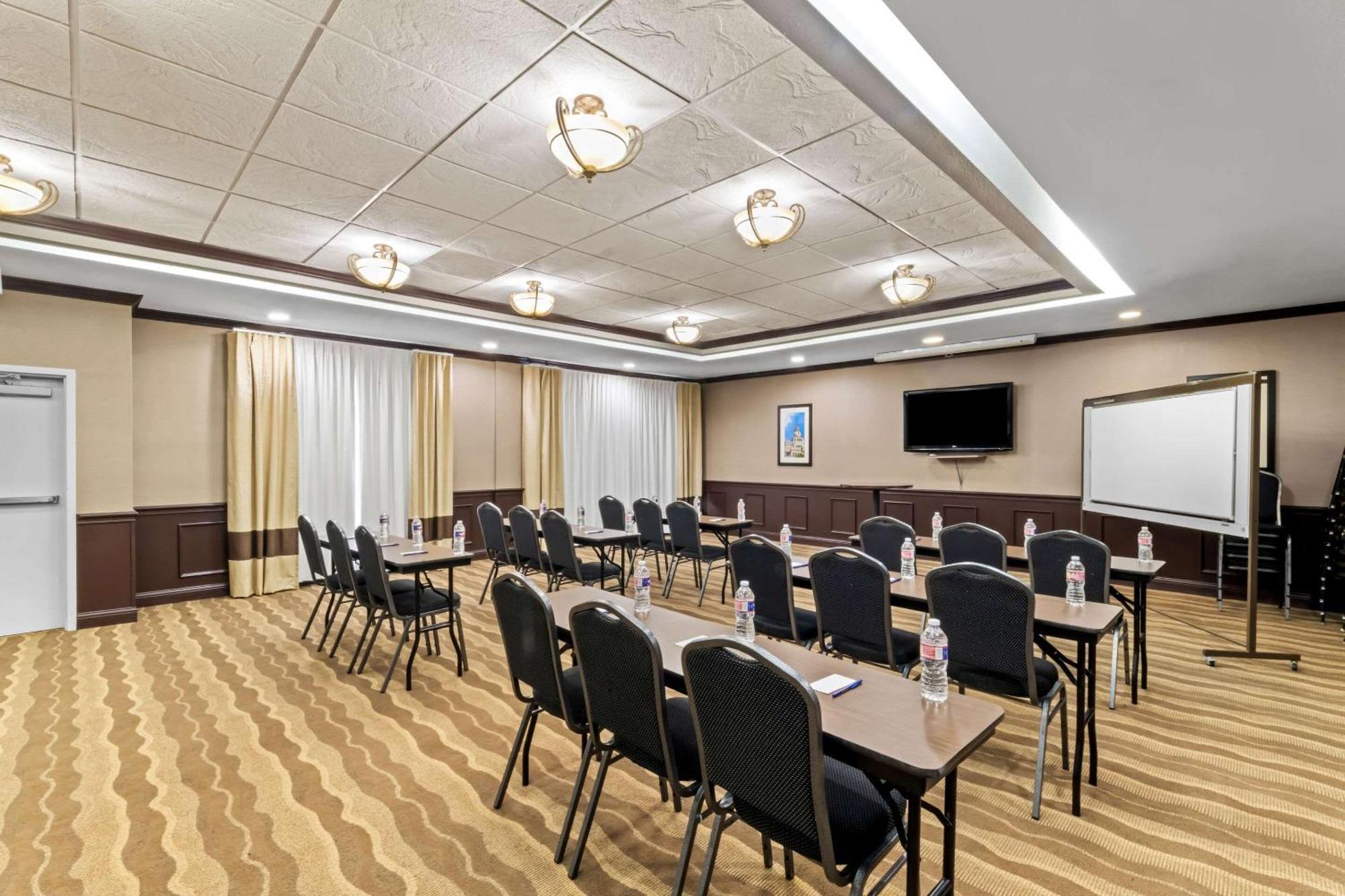 Comfort Inn & Suites Near Lake Lewisville Corinth Ngoại thất bức ảnh