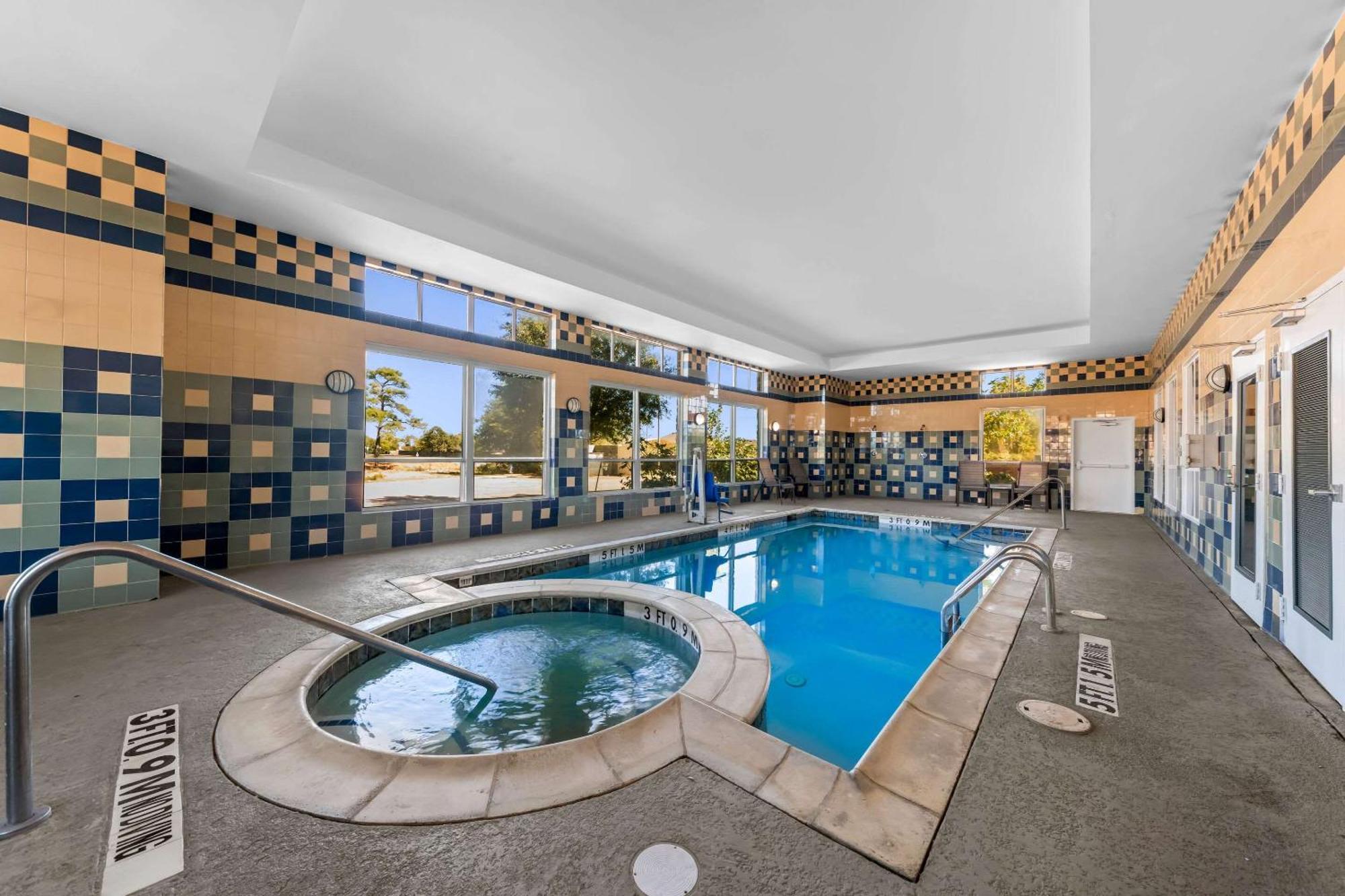 Comfort Inn & Suites Near Lake Lewisville Corinth Ngoại thất bức ảnh