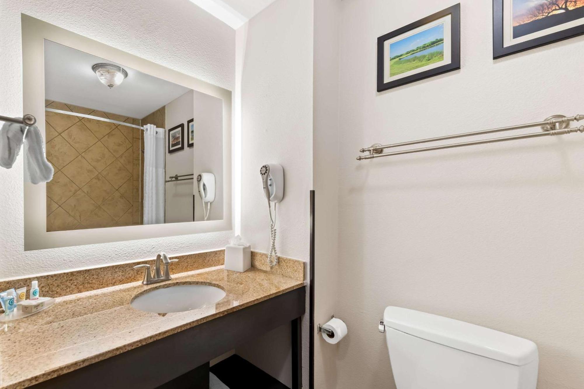 Comfort Inn & Suites Near Lake Lewisville Corinth Ngoại thất bức ảnh
