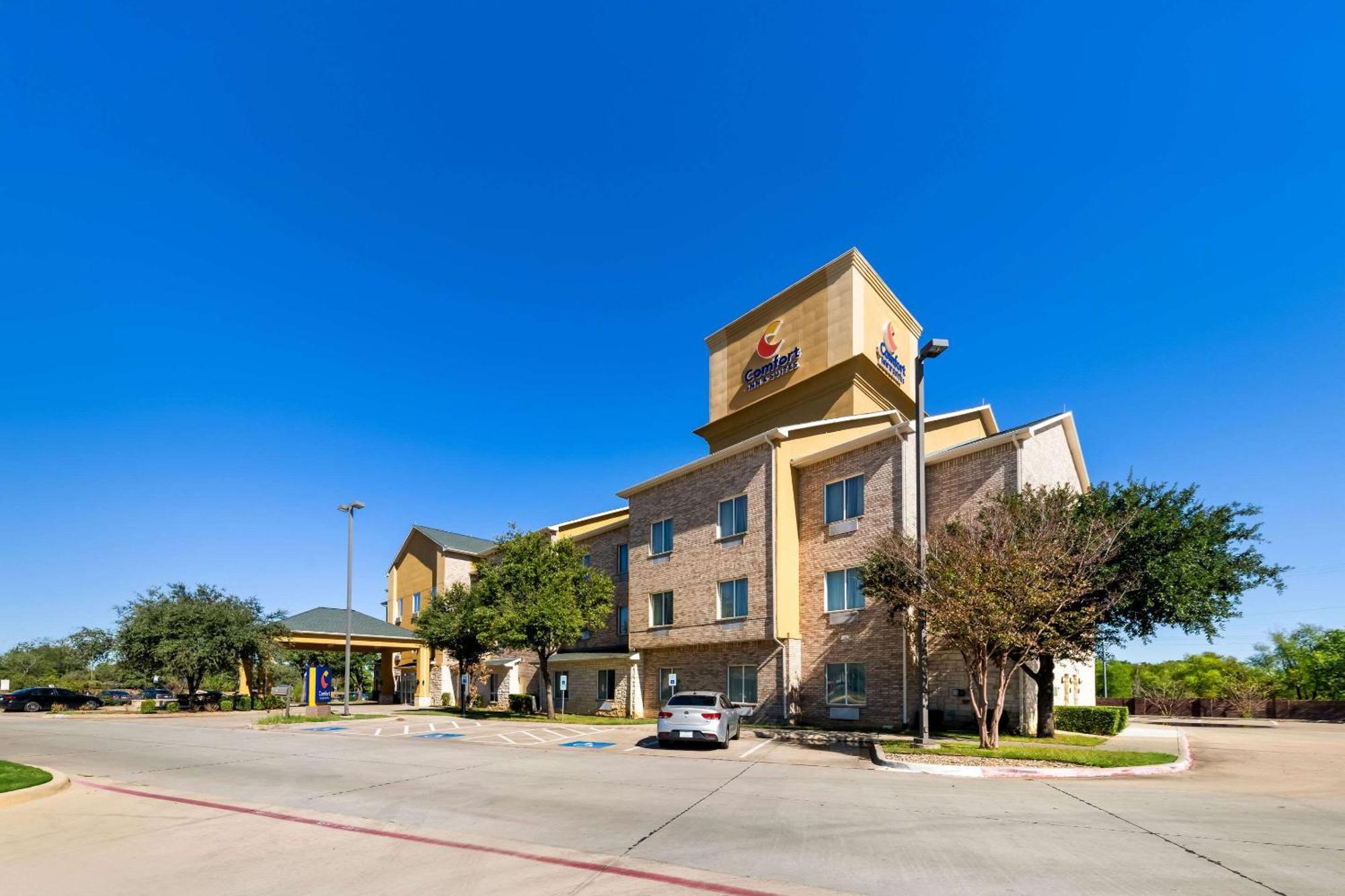 Comfort Inn & Suites Near Lake Lewisville Corinth Ngoại thất bức ảnh